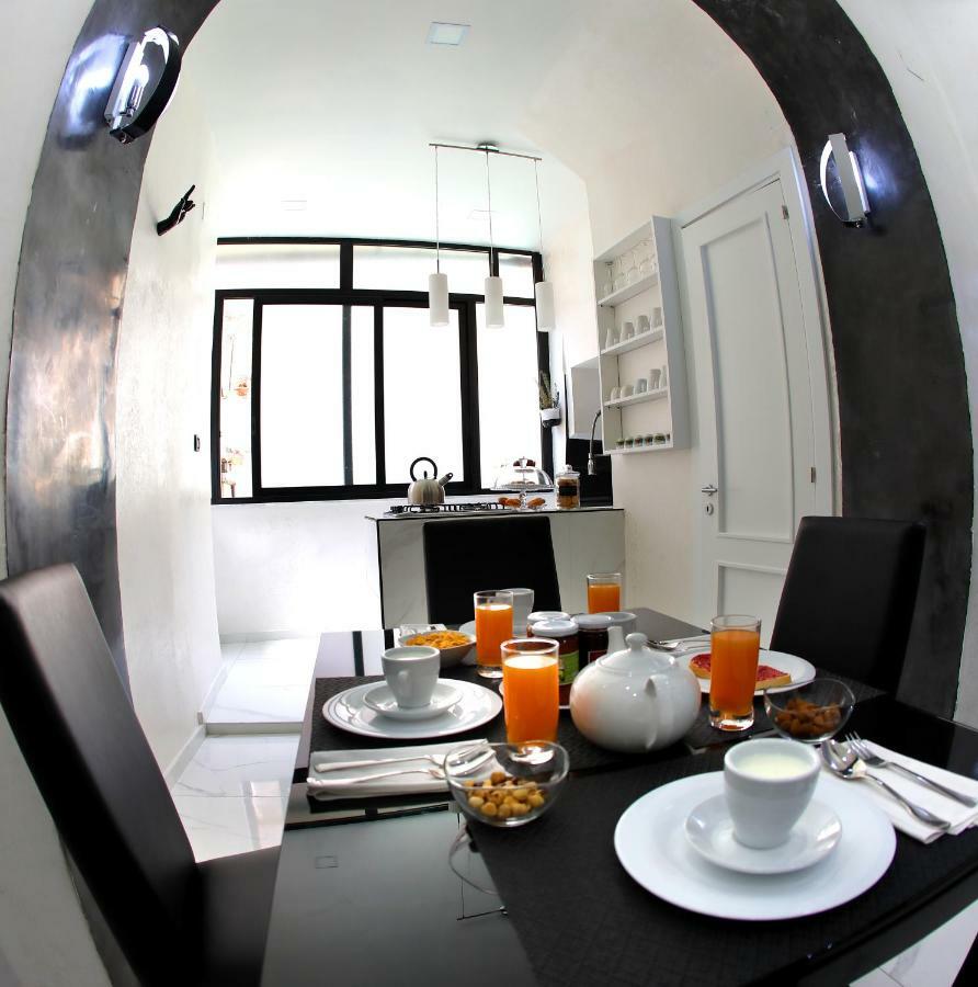 House Tribunali Naples Luaran gambar