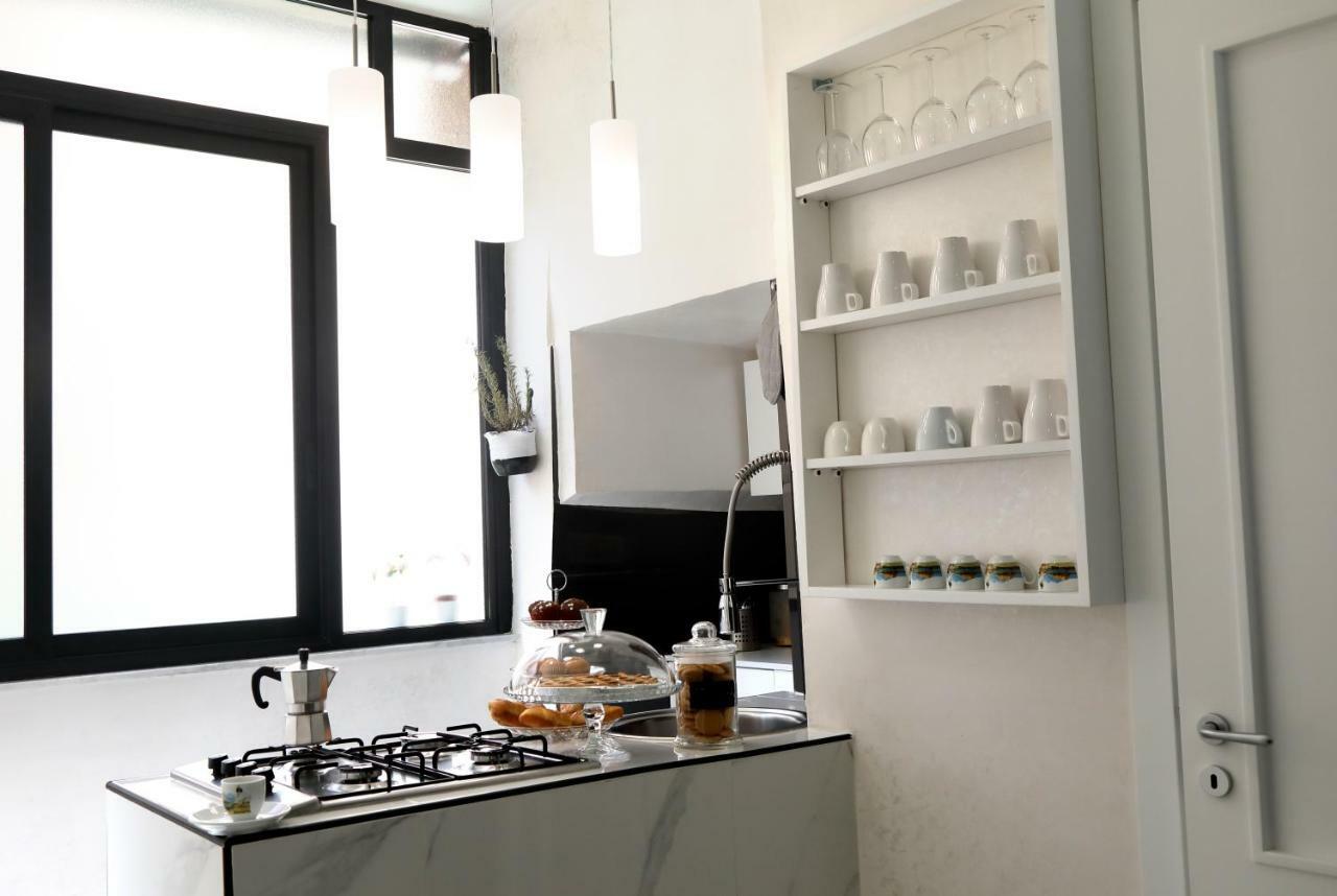 House Tribunali Naples Luaran gambar